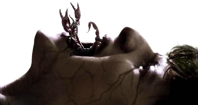 Película de terror Shaman, demonios antiguos con Sara Canning y Daniel Gillies